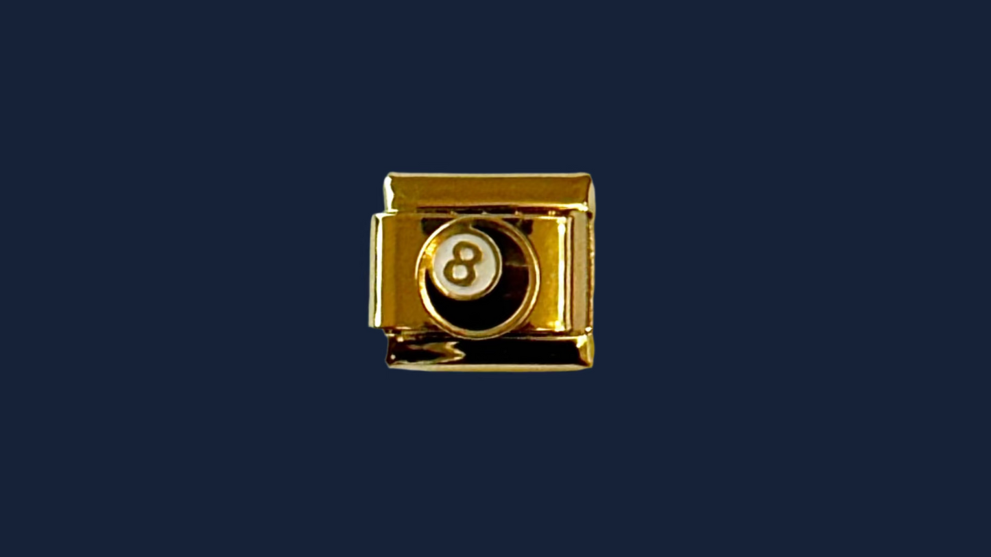 8 Ball Pool Italian Charm – Gold Base
